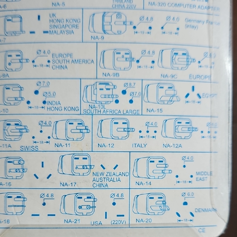 Universal Adapter - Cream - Picture 4 of 4